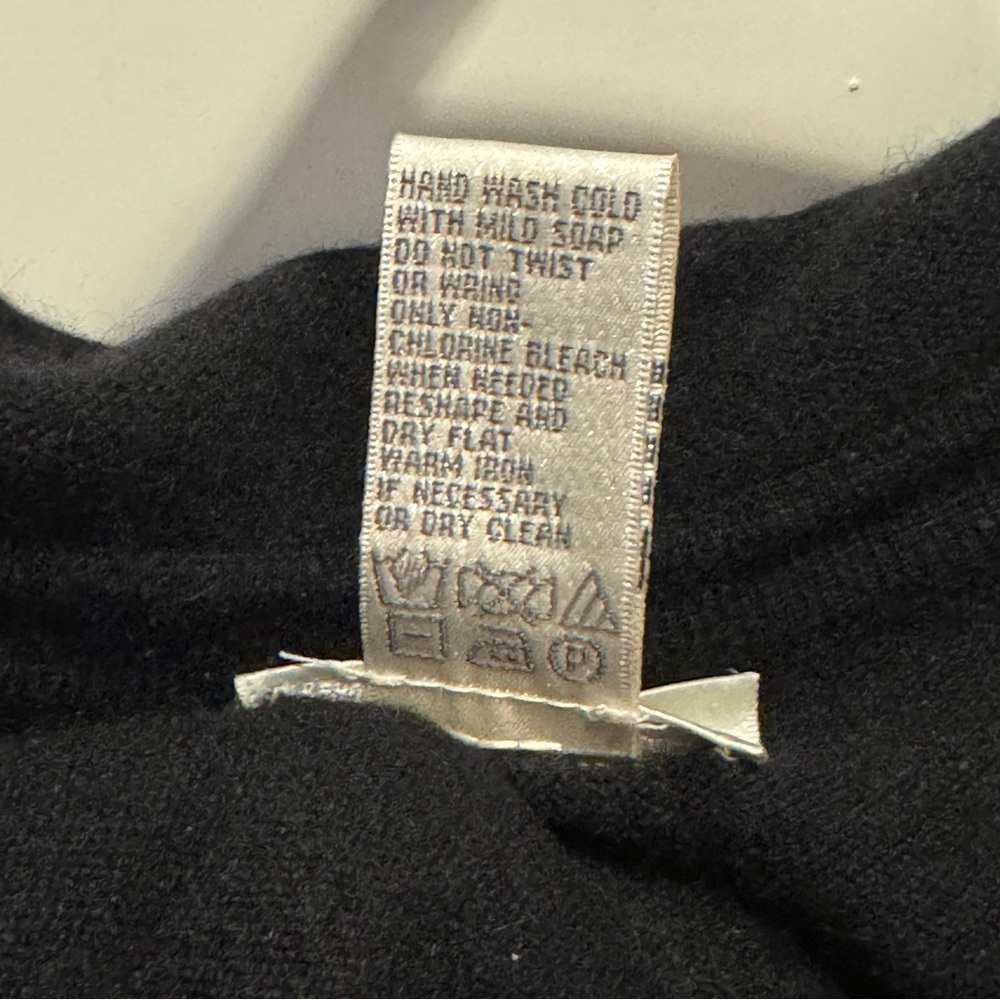 RARE Neiman Marcus Cashmere Black Hooded Zippered Vest 100% Cashmere Size L - Picture 6 of 11